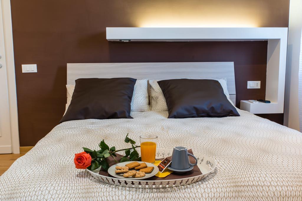 Mirabilia Urbis Roma Bed & Breakfast Exterior photo