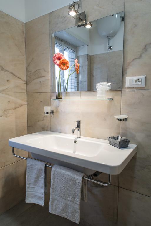 Mirabilia Urbis Roma Bed & Breakfast Exterior photo